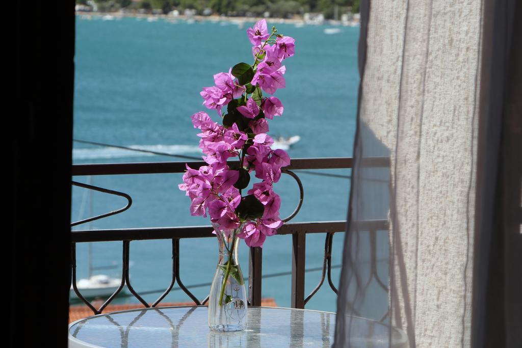 Marina Apartmani Tisno Murter Εξωτερικό φωτογραφία